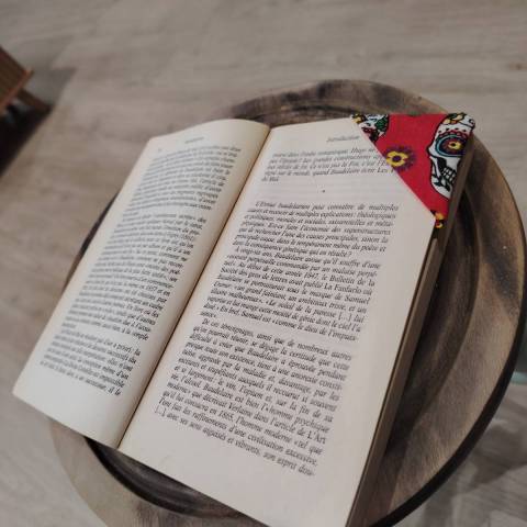 Marque page tte de mort