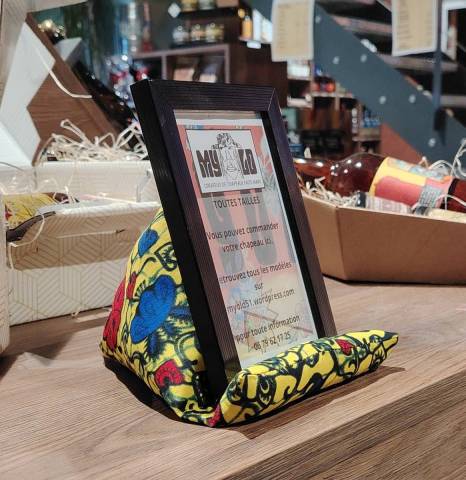 Le BIGOPOUF Fleuri jaune, support de tlphone et tablette