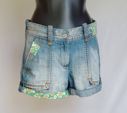 SHORT FLEURI VERT