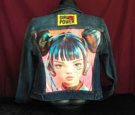 Veste en jean upcycl�e manga